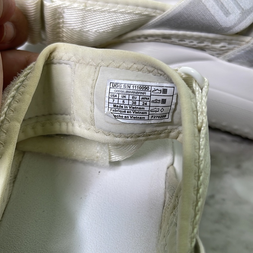 Ugg La Cloud Slingback Runner White Platform Sand… - image 6